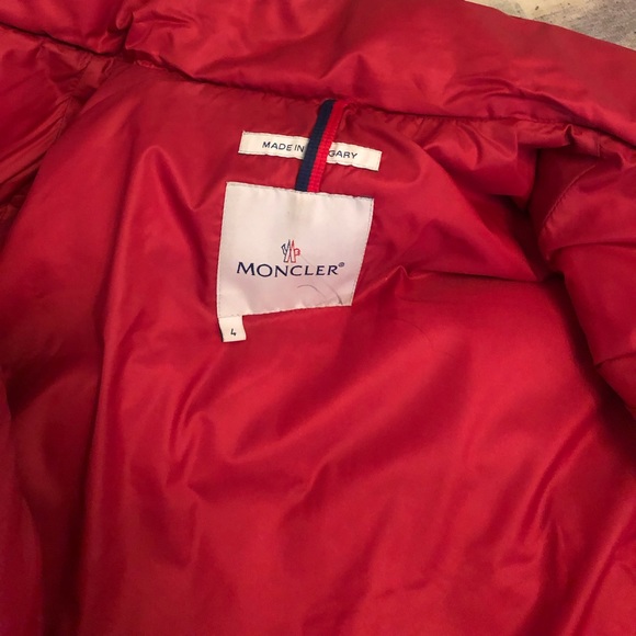 Moncler vest - Picture 7 of 8